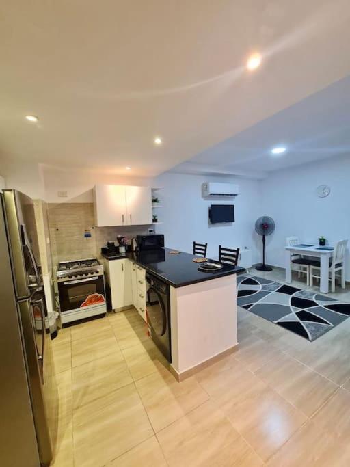 Appartement Luxury 1br With Amazing Sea View Al-hambra *